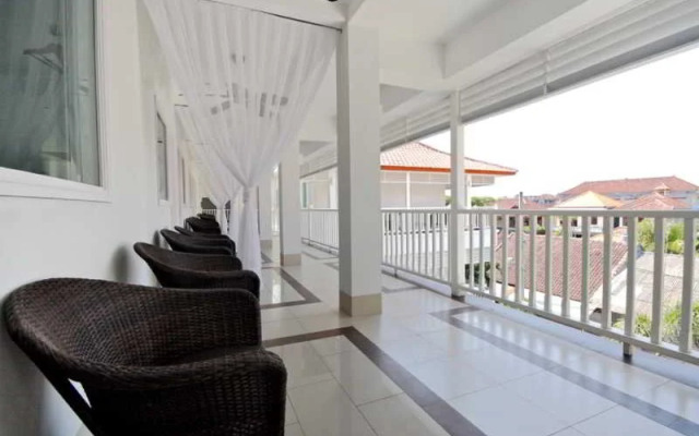 Heliconia Villa