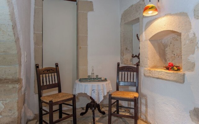 Dream 1 -traditional House With Pool To Share