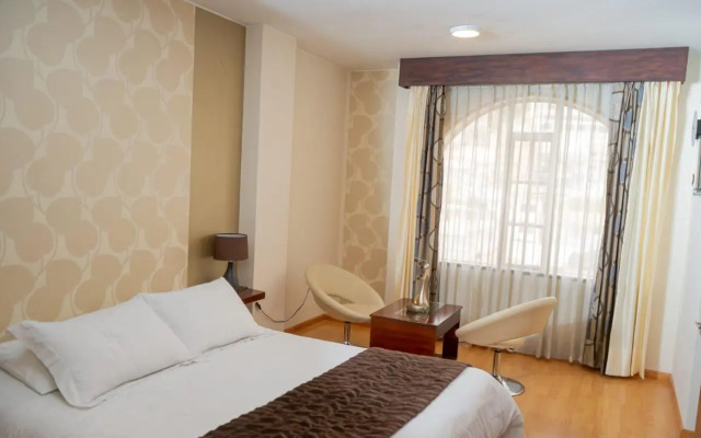Hotel Ficoa  Real Suites