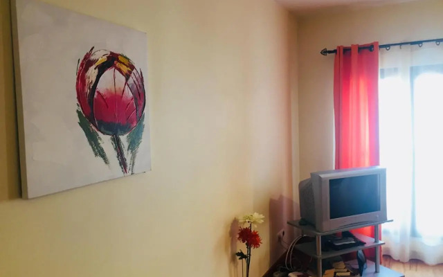 Estacada Apartment