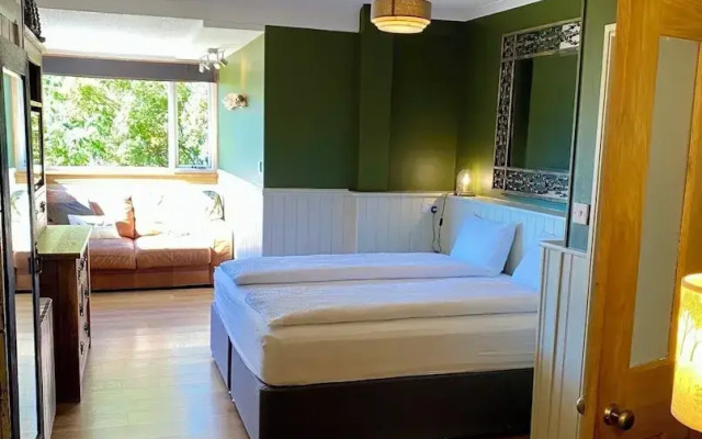 Highland Rooms - Room Only No Breakfast