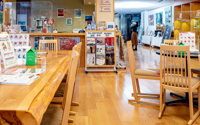 NARA Visitor Center & Inn