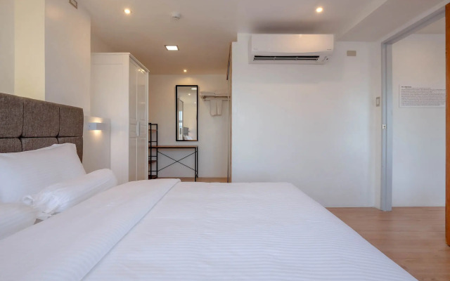 Heroes Hotel