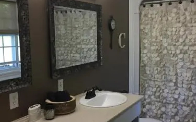 Cameron's Cove Bed & Breakfast