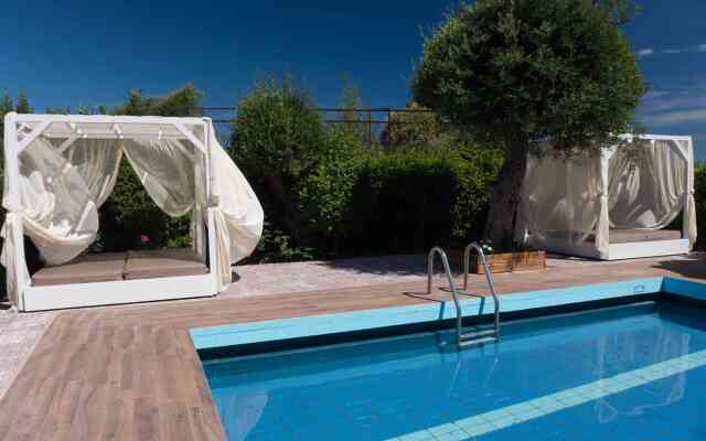 Alexandros Hotel 