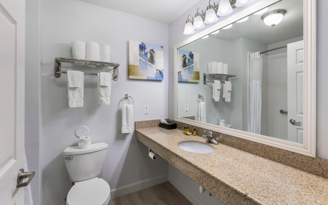 Best Western Plus MidAmerica Hotel