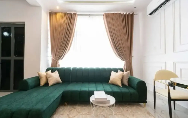 Lux Lekki Home w PS5 Balcony 24 7 Power Security