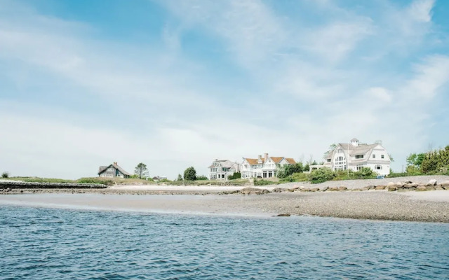Cape Arundel Inn - Club House