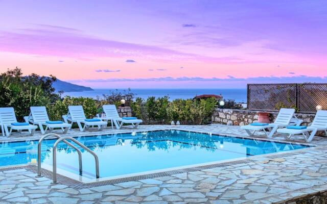 Mare Blue Villas Heated Pool