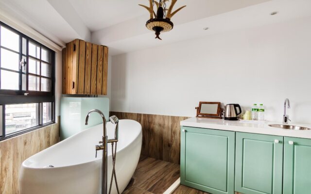 4 Design Inn