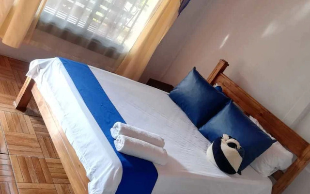 Soda y Cabinas El Parque