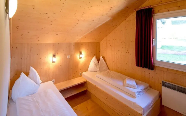 Chalet With Whirlpool tub