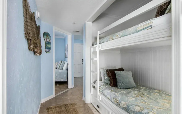 Seascape 1320 - Sea Turtle Nest
