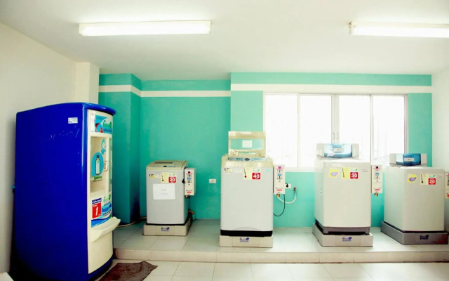 OYO 274 Meesook Residence