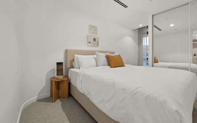 Luxe 2-bed Inner-city Abode With Alfresco Dining – Guest Rooms – Braddon