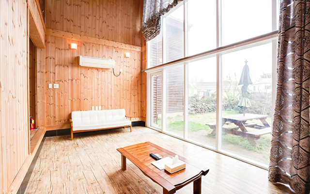 Jejuwild Rose South Village Pension