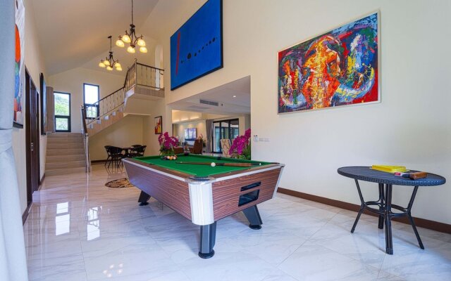 Luxury 5 Bedroom Villa nr to Beach - SRS