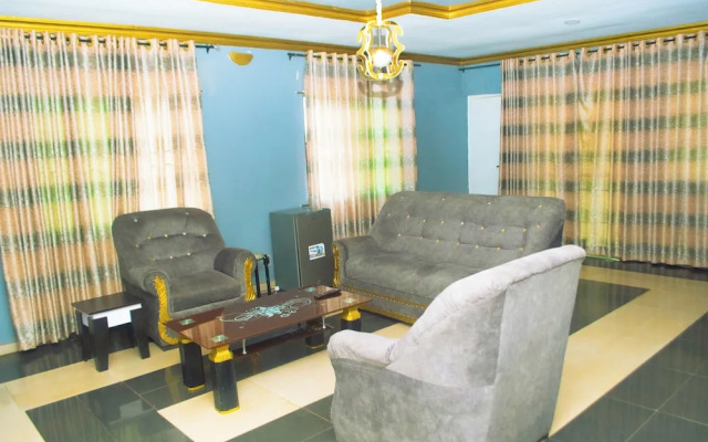 Mc Rica Hotel