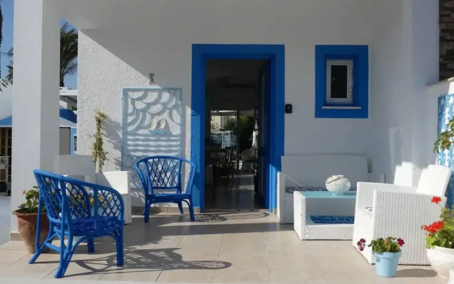 Greek Island Style 2 Bedroom Villa With Pool