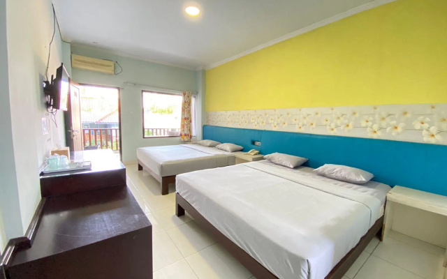 Holiday Beach Inn – Guest Rooms – Pangandaran