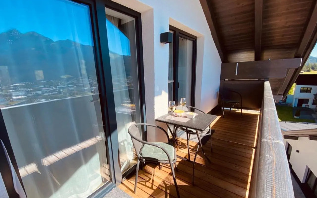 Mirador Apartments