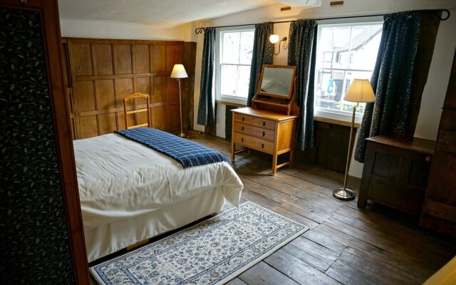 Porth y Dwr - the Secret House!