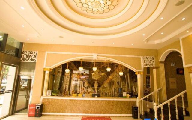 Xingshan Luoma Holiday Hotel