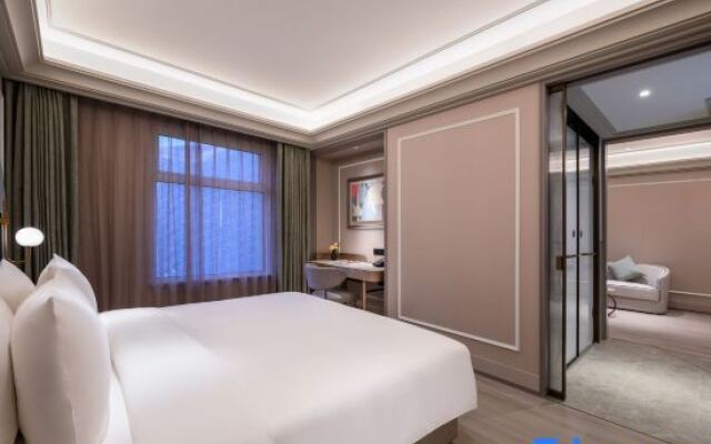 Shanghai Lingang Oriental Pearl Mercure Hotel
