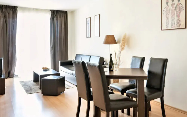 New Line Village Apartments, up to 4 Guests