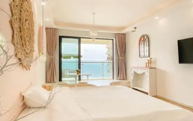 Shuangyuewan Haiyunxuan Theme Apartment