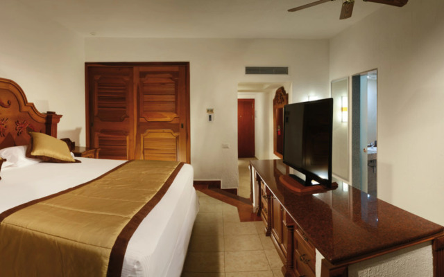 Hotel Riu Jalisco - All Inclusive