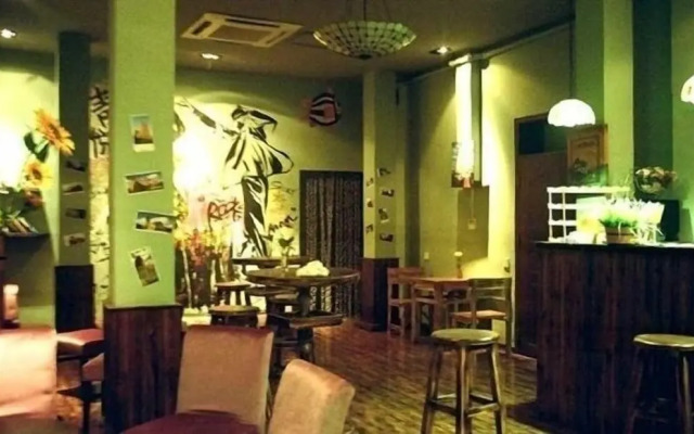 Qingdao Yuezhu Topic Hostel