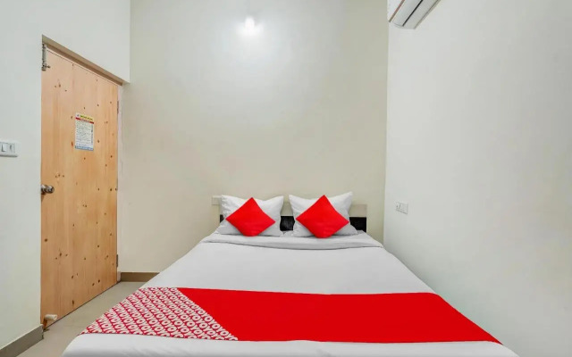OYO Flagship 703044 Gn Nelli Rooms