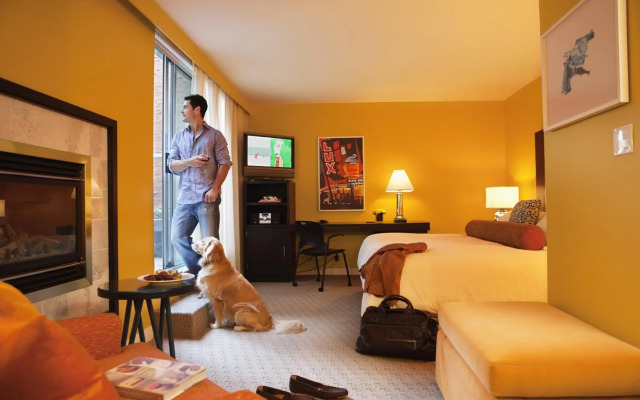 OPUS Hotel Vancouver