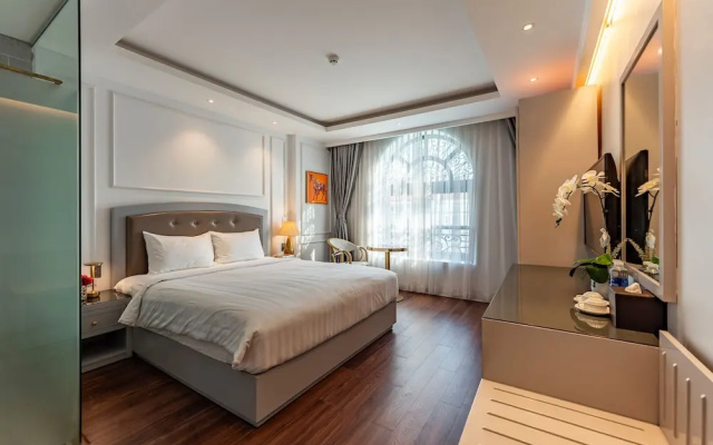 Golden Star Hotel & Apartment