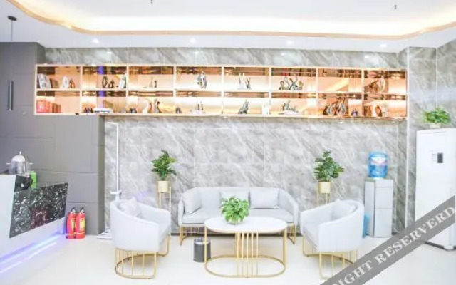 Yifeng Hotel
