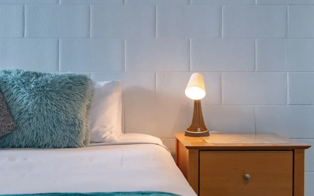 Airlie Sun & Sand Accommodation Studio 1