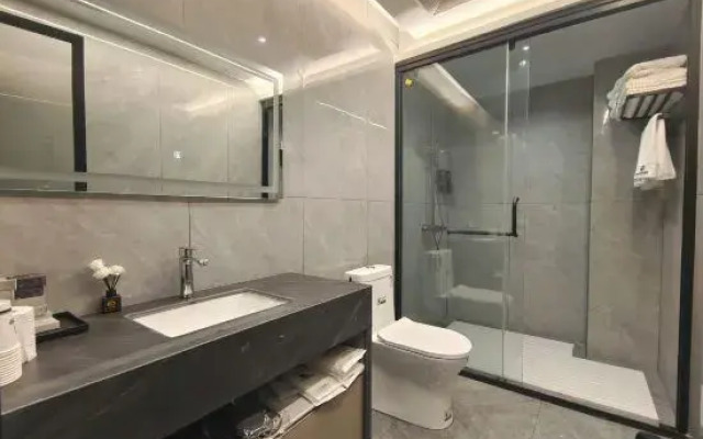 Big Snake E-sports Hotel