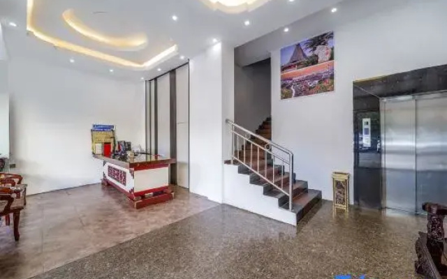 Nalai Hotel (Sanjiang Datong Village Scenic Area Fengyu Bridge)