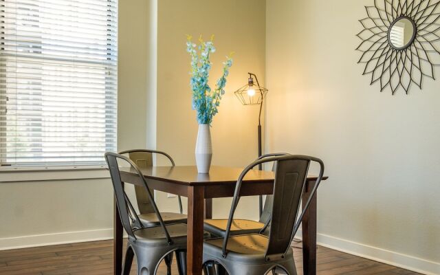 Reverchon Park Apartments by Frontdesk