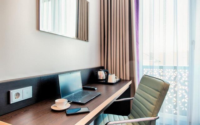 Отель Premier Inn Berlin Alexanderplatz