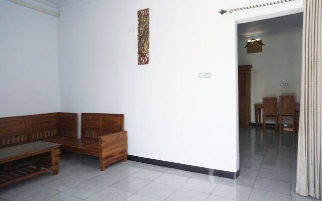 OYO Life 92886 Rumah Nyaman Radhika 2 Syariah