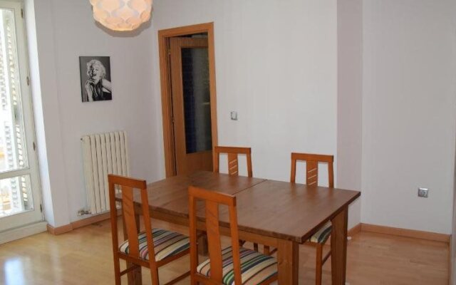 Apartamentos Zaragoza Coso