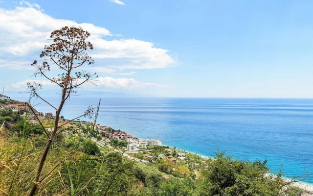 Sea-View Holiday Home in Letojanni with Garden