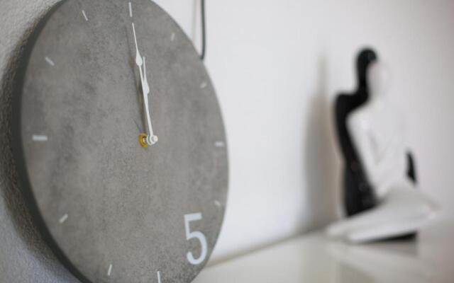 Serious Job Apartment