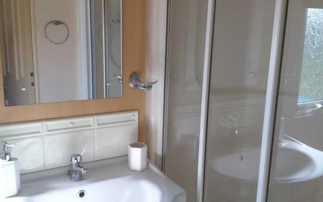 Captivating 2-bed 6 Berth Caravan in Ingoldmells