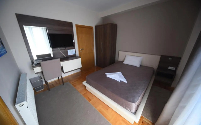 Garni Uni Elita Lux Hotel