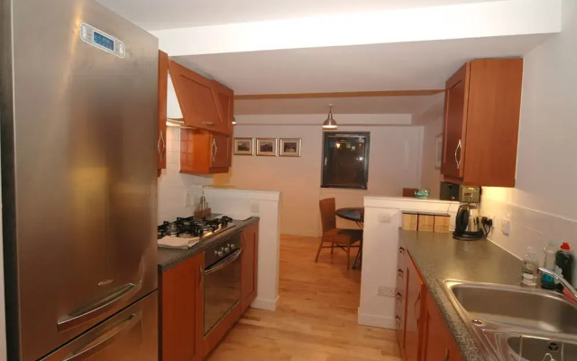 233 The St Giles Apartment