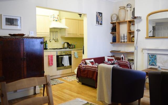 Central 2 Bedroom Pimlico Flat