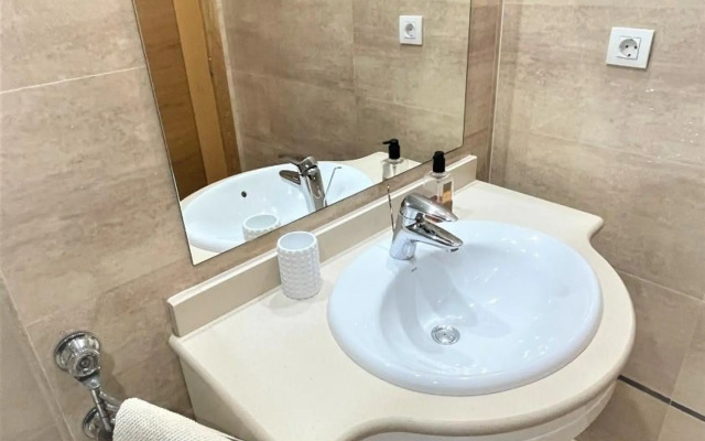 Luxury Beachfront Apartment